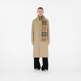 Sciarpa BURBERRY in Cashmere Check - Moda & Modi Luxury