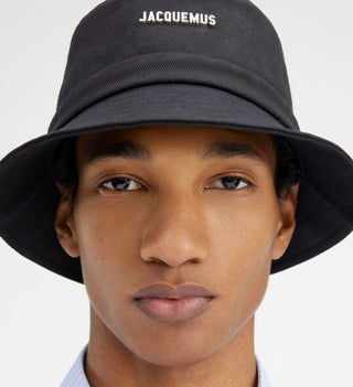 JACQUEMUS cappello da pescatore con fiocco - Moda & Modi Luxury